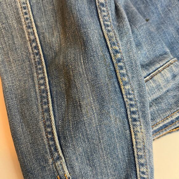 Levi’s OOAK Hand Painted Trucker Jean Jacket Womens Medium Denim Cherry Bomb - Picture 6 of 13